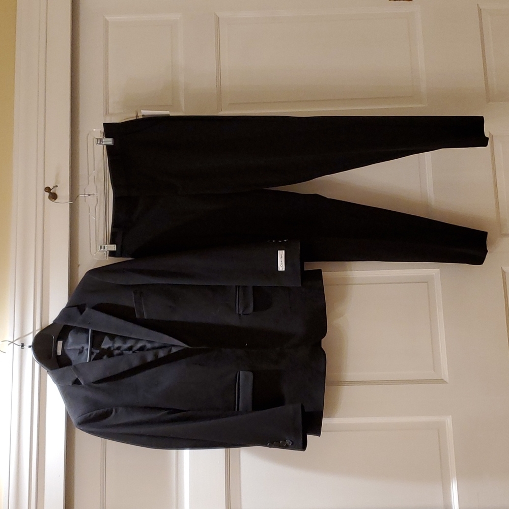 Calvin Klein Men's suit